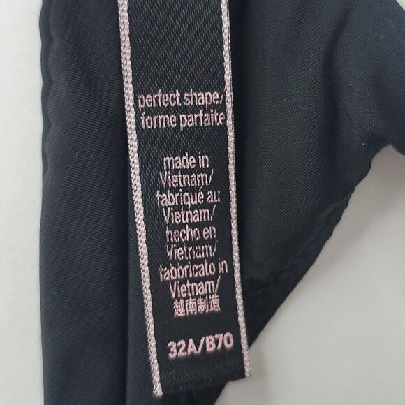 Victoria's Secret Perfect Shape Padded Black Underwire Bra Size 32A - Picture 10 of 10